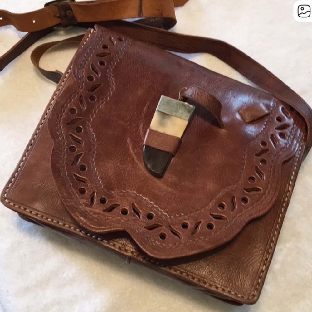 💃Sale💃💥💥💥Raw Leather Messenger Bag